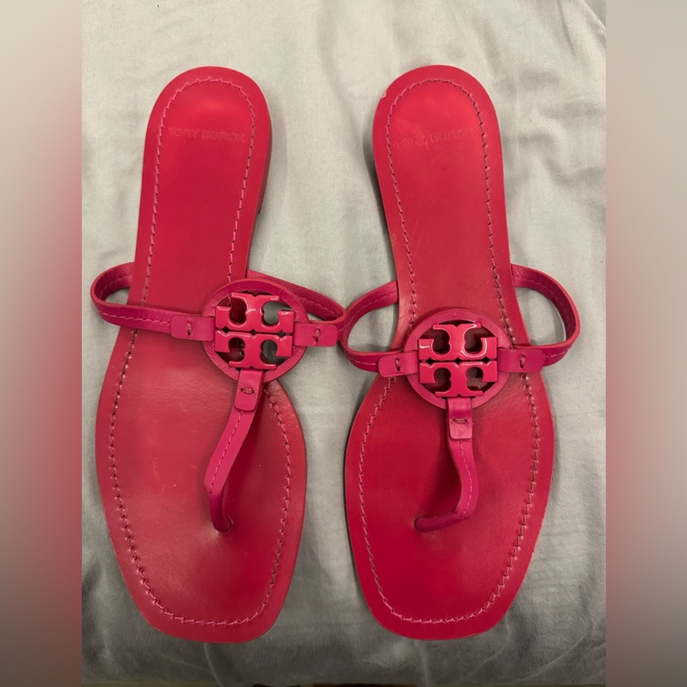 TORY BURCH MINI MILLER LEATHER THONG